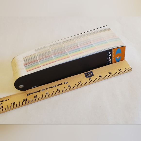 BENJAMIN MOORE COLOR PREVIEW PAINT SAMPLE FANDECK - Picture 3 of 4